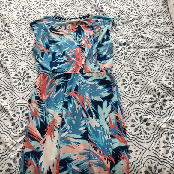Floral dress - never worn - Picture 6 of 6